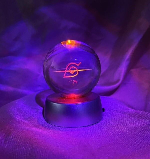 Anime Naruto Peron Tasarımlı Işıklı Cam Küre