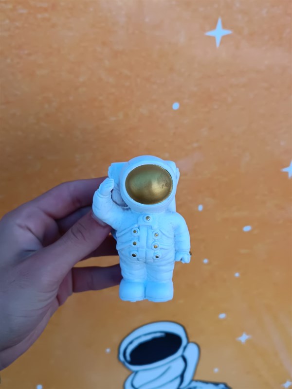 Touz Saluting Astronaut Figür